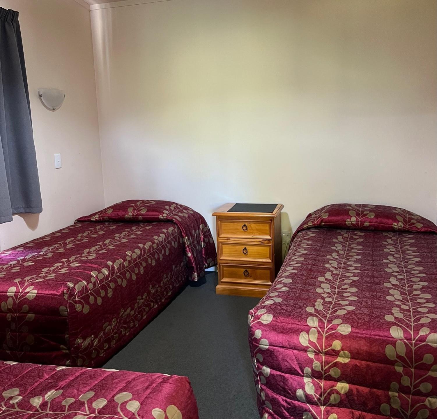 Caves Motor Inn Те-Куіті Екстер'єр фото